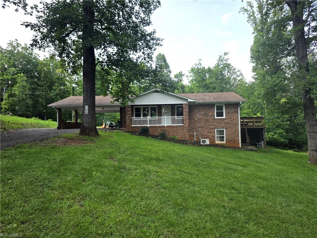 146 King Park Circle — photo