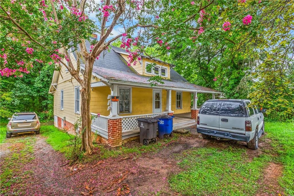 1120 Waughtown Street — photo