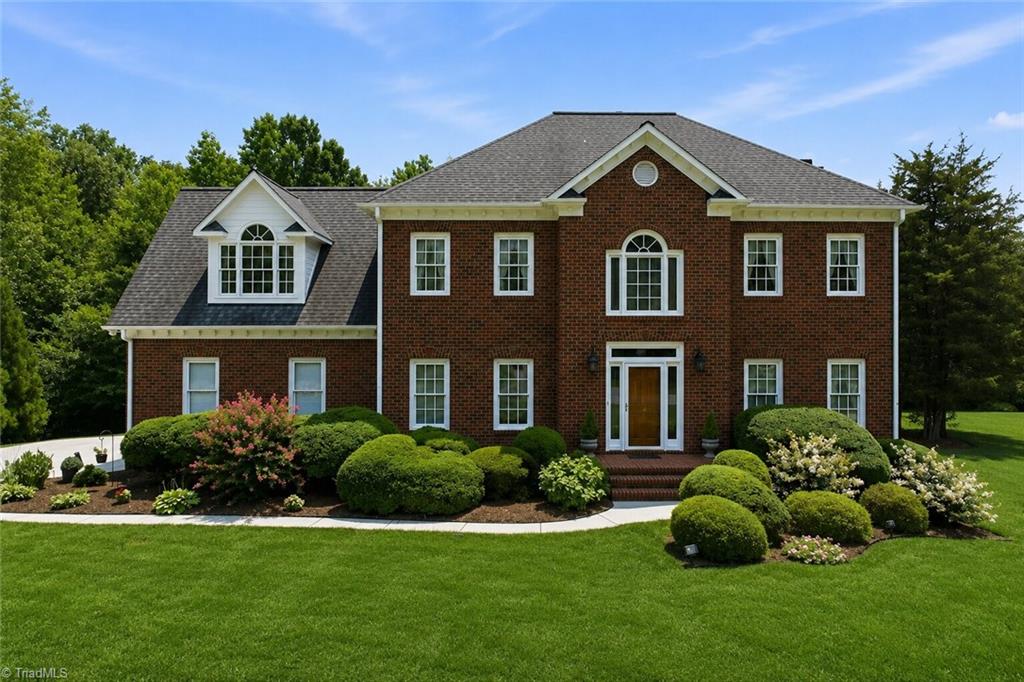 5200 Northforest Drive — photo