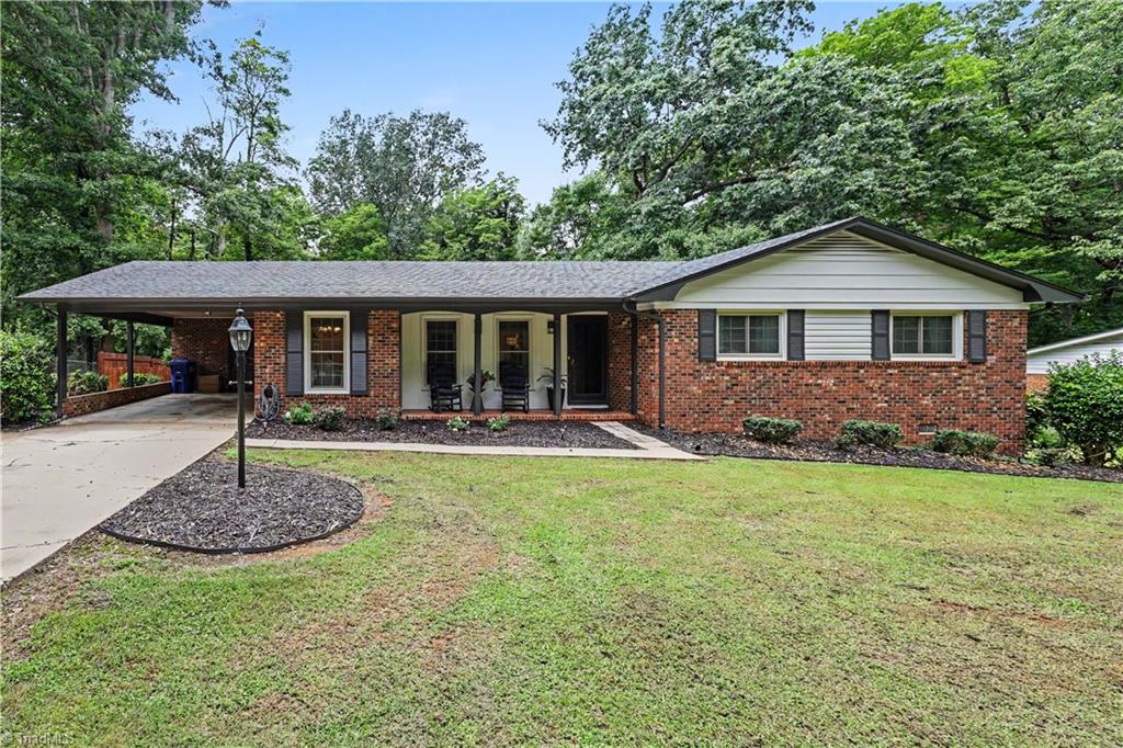 578 EastWood Drive — photo