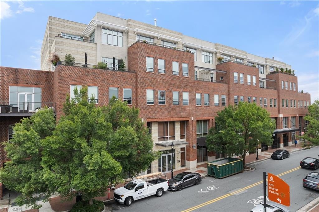 530 N Trade Street 406 — photo