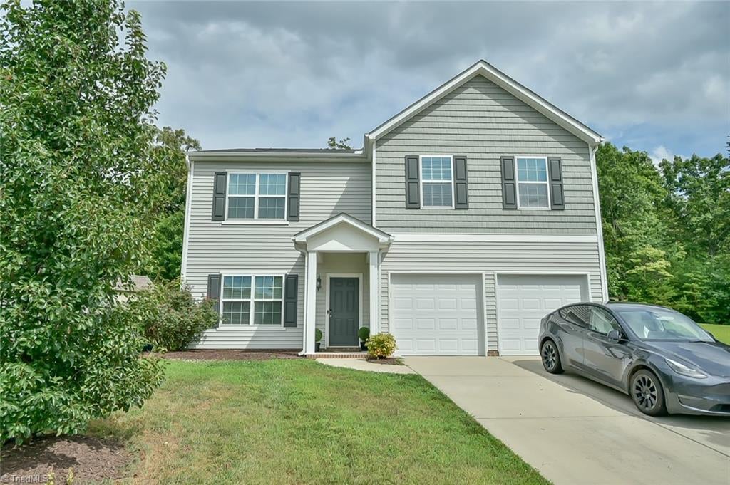1017 Scotch Pine Way — photo
