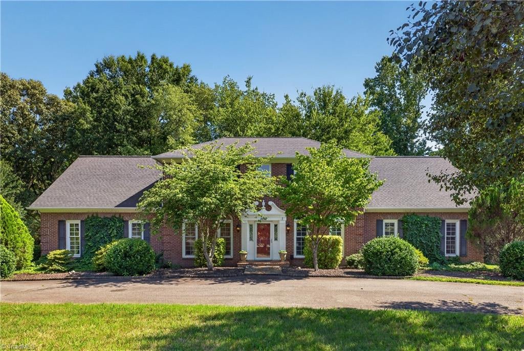 1018 Riverbend Drive — photo