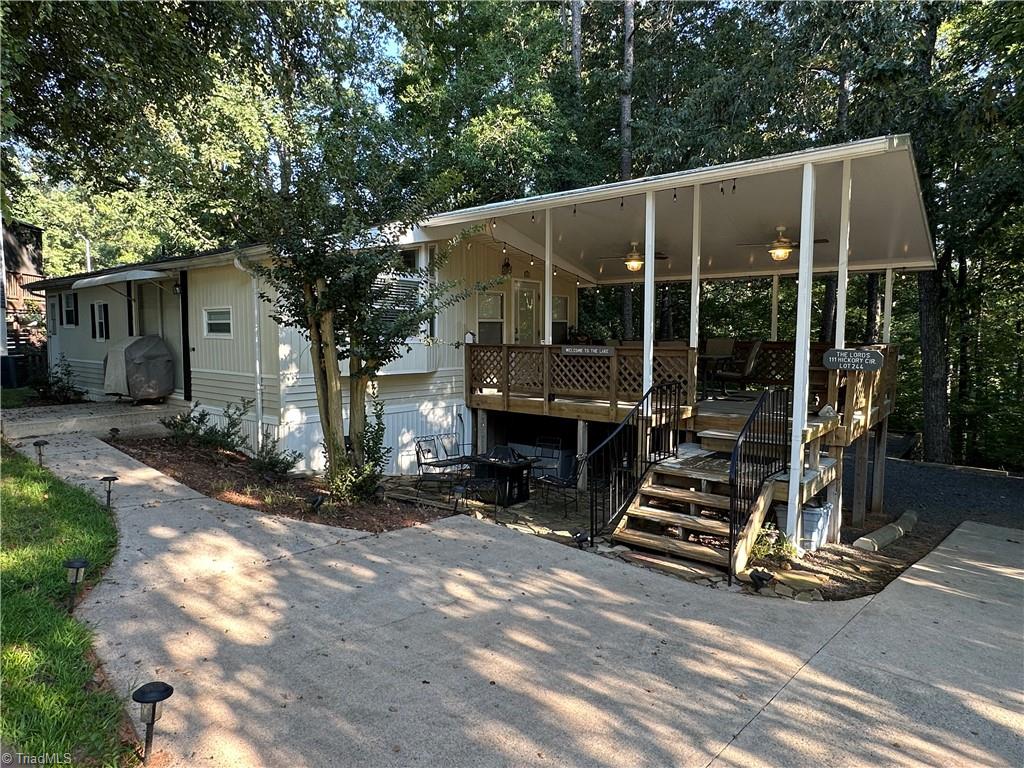 111 Hickory Circle — photo