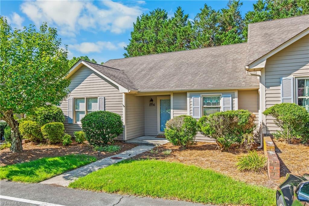 1216 Watermark Court — photo
