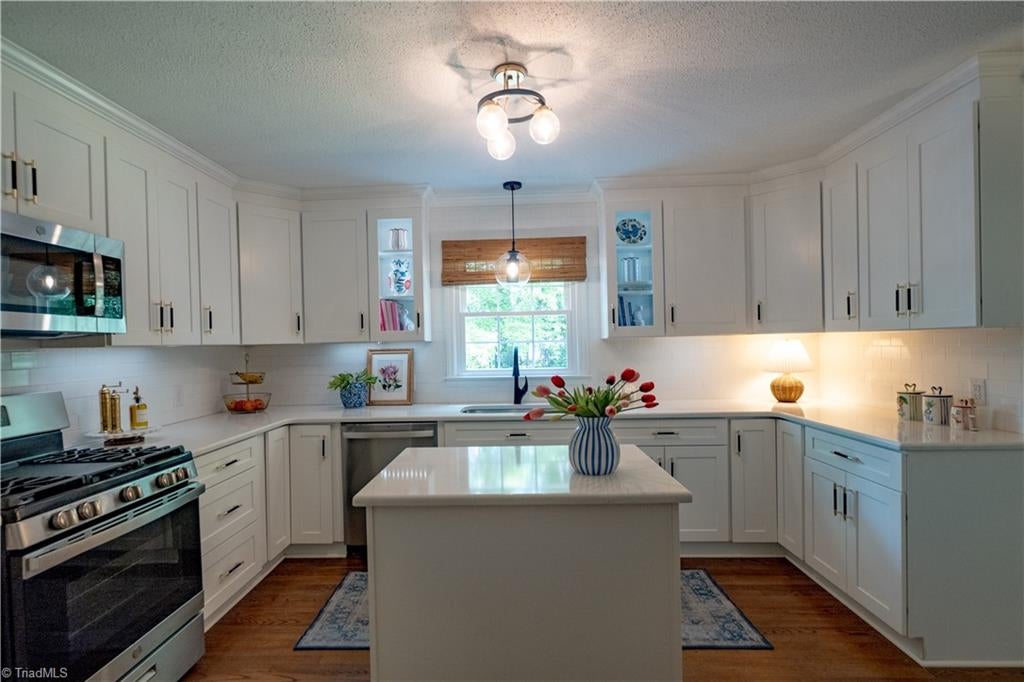 2312 Belmont Drive — photo
