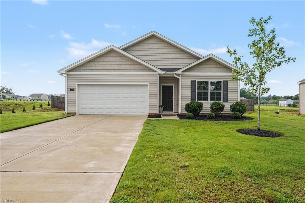 620 Hickory Point Drive — photo