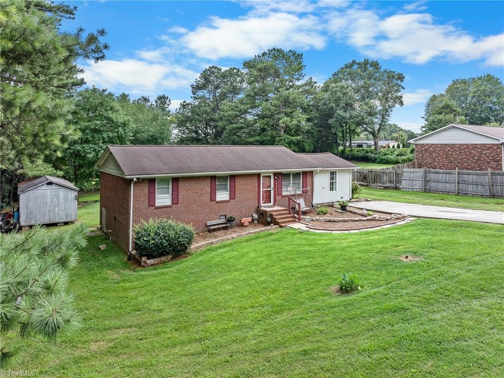 1493 Hartman Road — photo