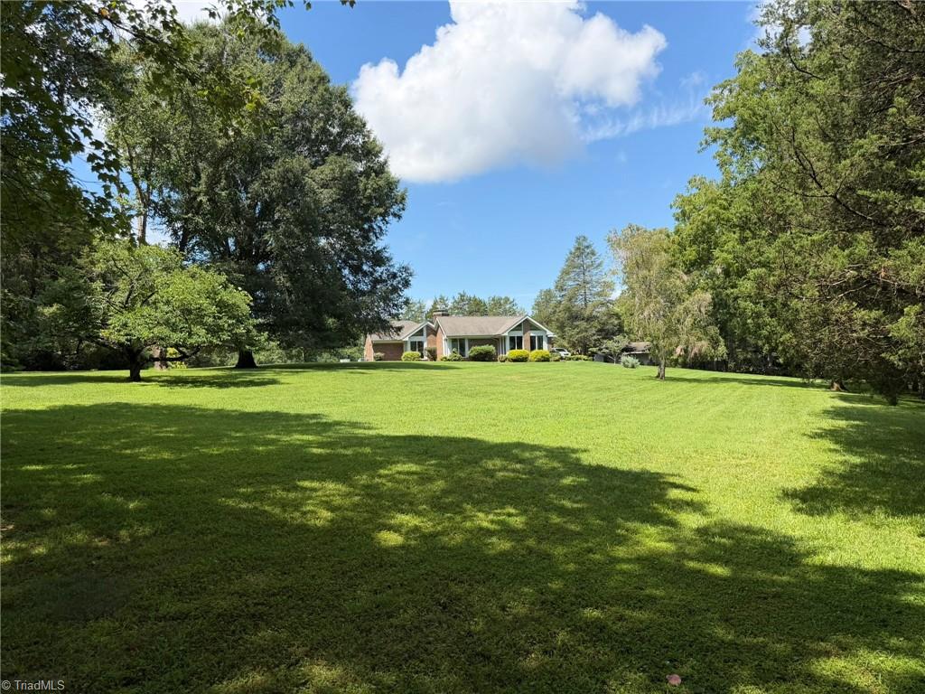 Home in Winston-Salem, NC 27106 — photo 2