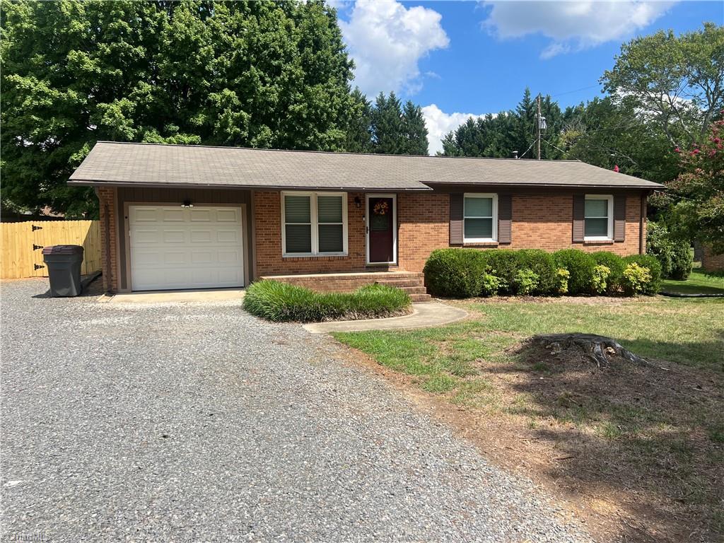 509 Robinhood Road — photo
