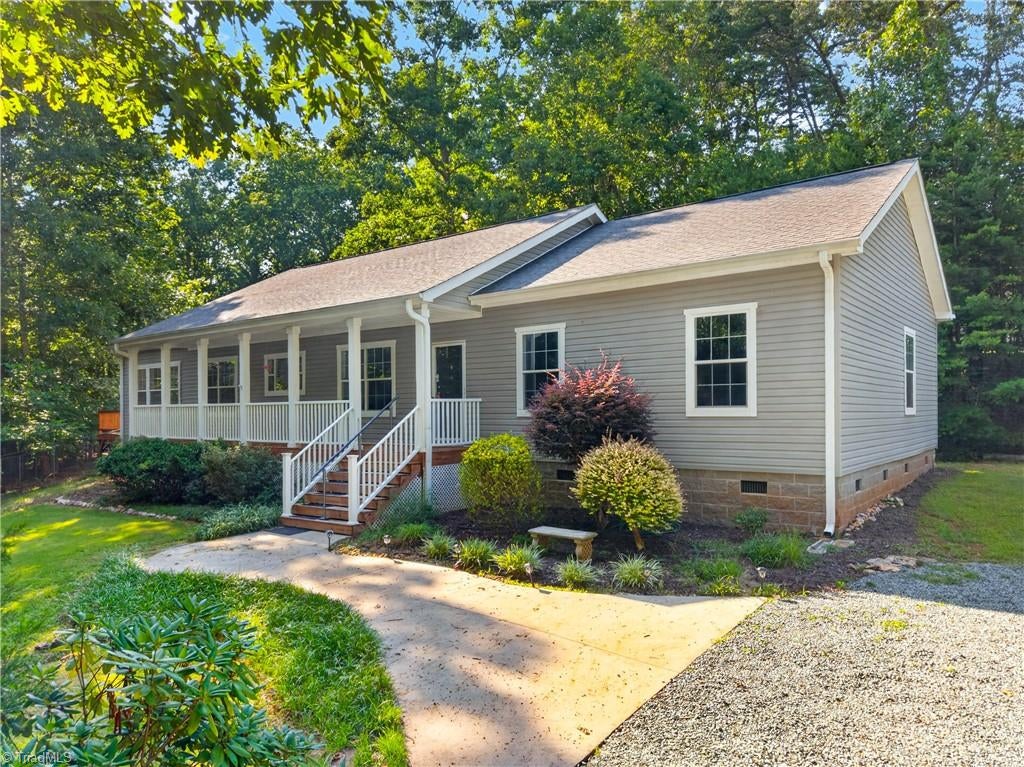 1507 Ridgewood Road — photo