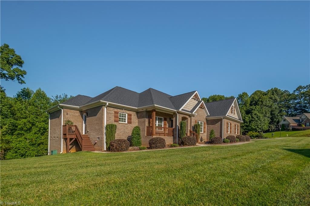 405 Spring Lake Farm Circle — photo