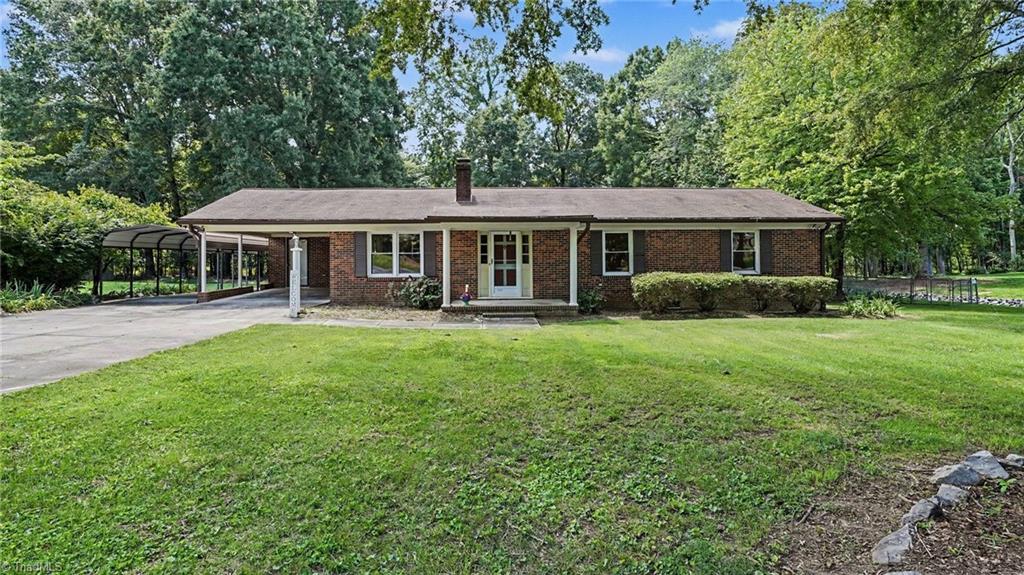 132 Cedarwood Drive — photo