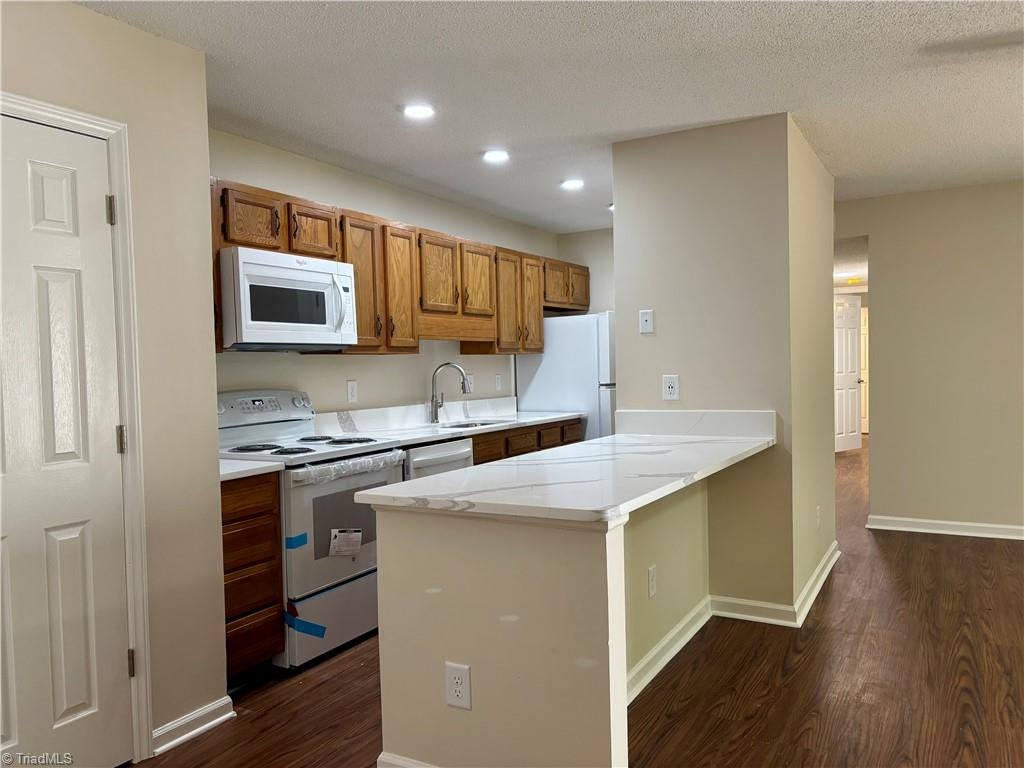 702 Glendale Drive — photo