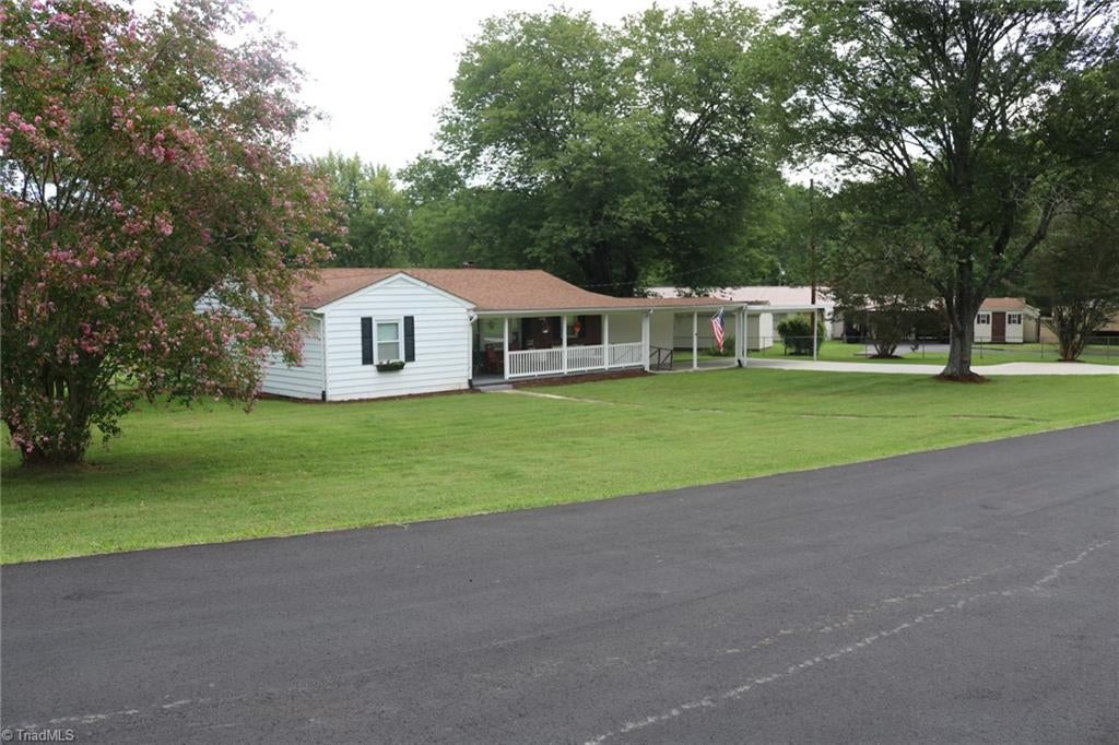106 Mohawk Drive — photo