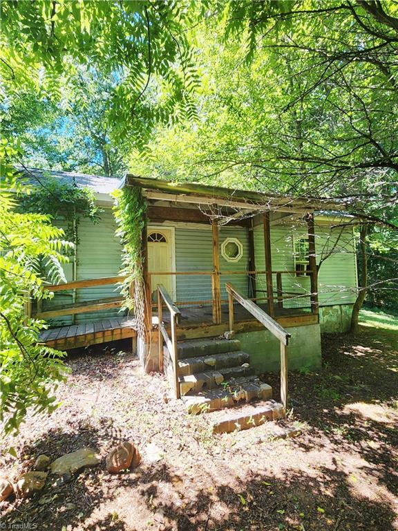 6615 Flint Hill Road — photo