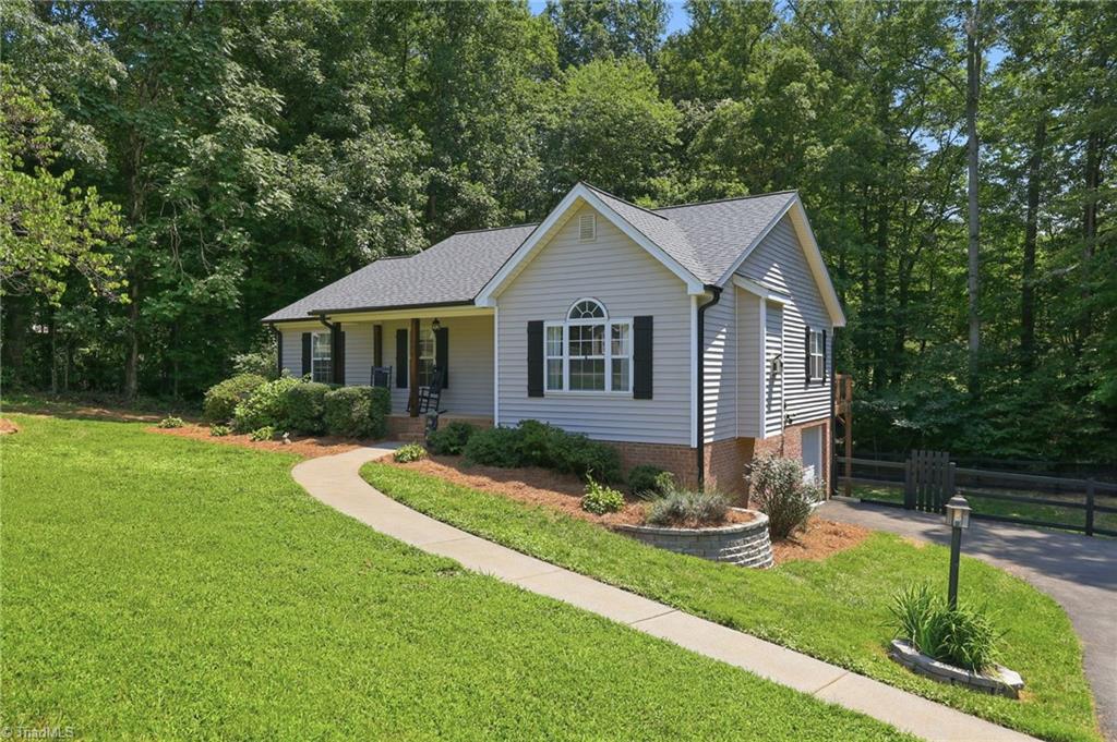 1035 Trinity Place Road — photo