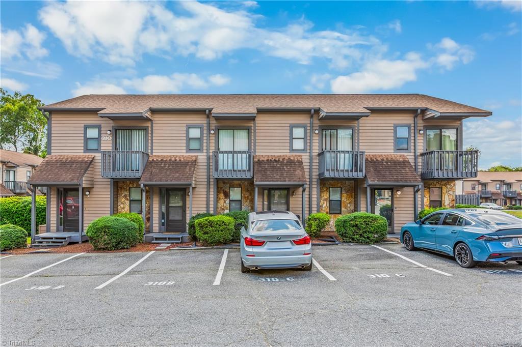 310 Vista Circle #C — photo