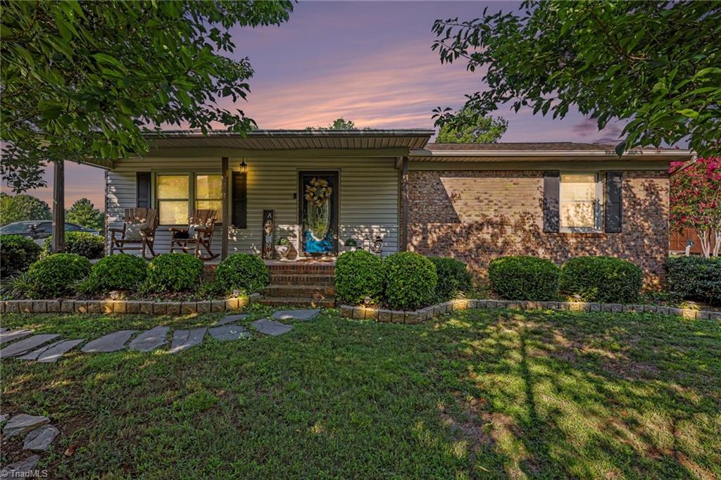 4031 Sherwood Forest Drive — photo