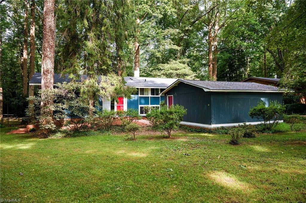 219 Buttercup Drive — photo