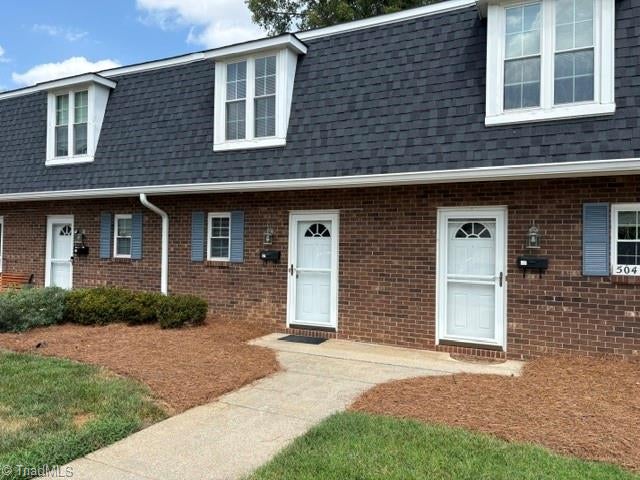 504 C3 Carolyn Court — photo
