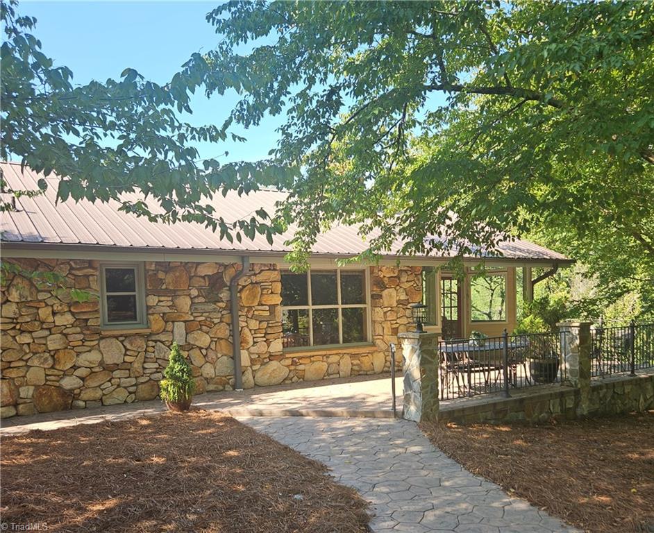 1409 Good Hope Drive — photo