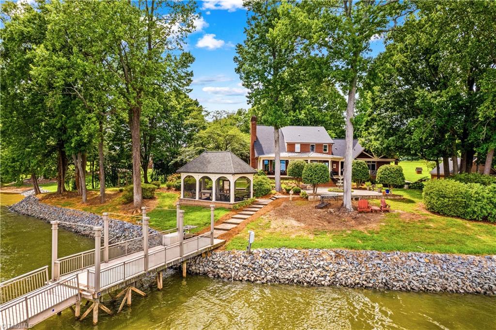 810 Fox Hollow Lane — photo