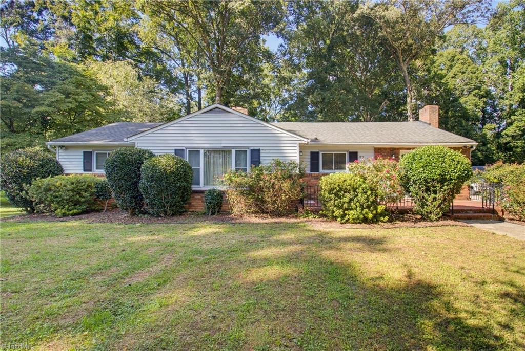1817 Fairview Boulevard — photo