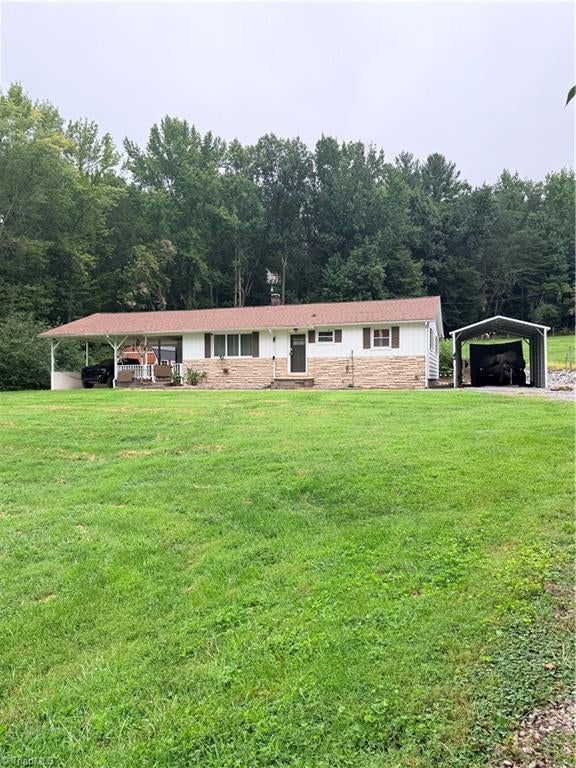 5705 Statesville Road — photo