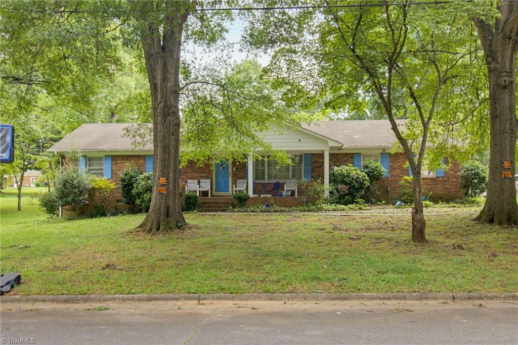 212 Westdale Drive — photo
