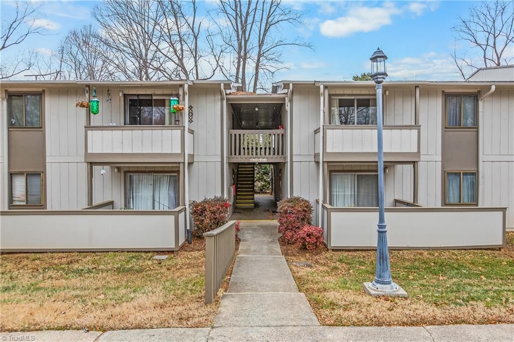 2250 Sunderland Road 23B — photo