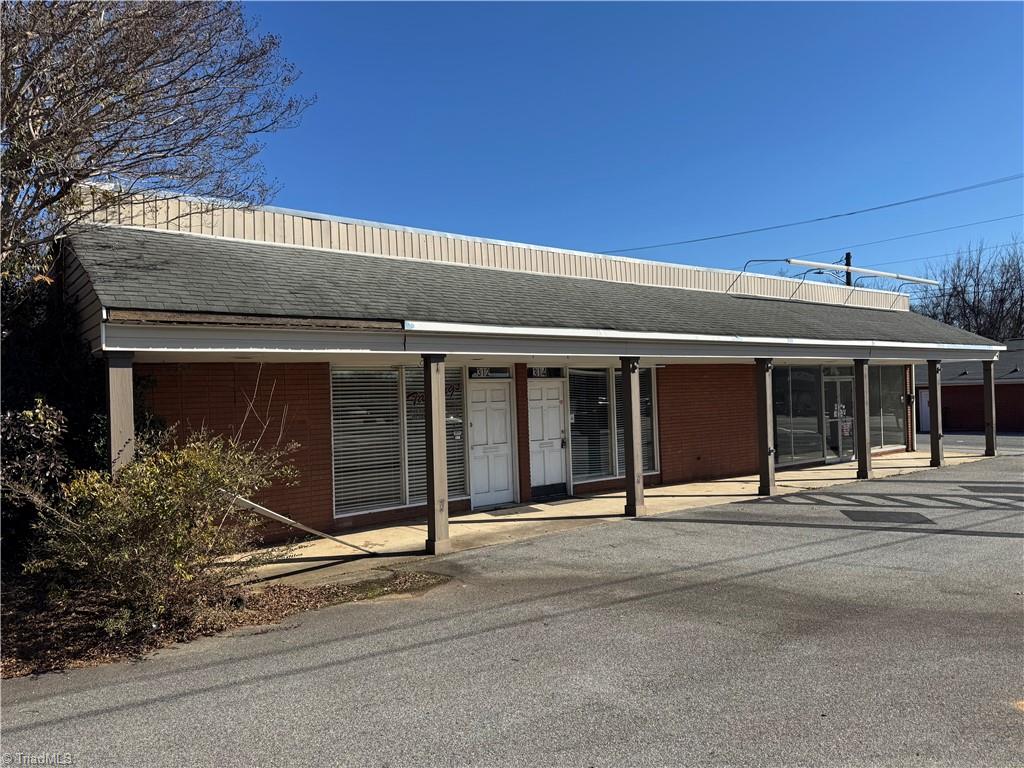 316 E Center Street — photo