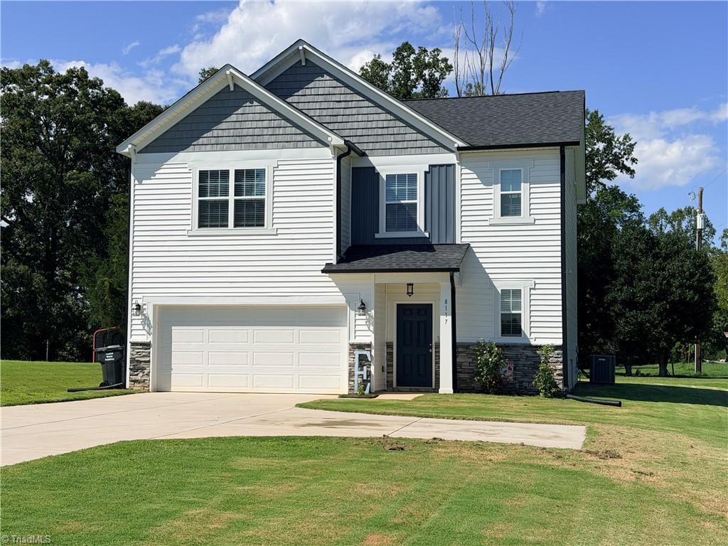 8117 Reynolda Road — photo