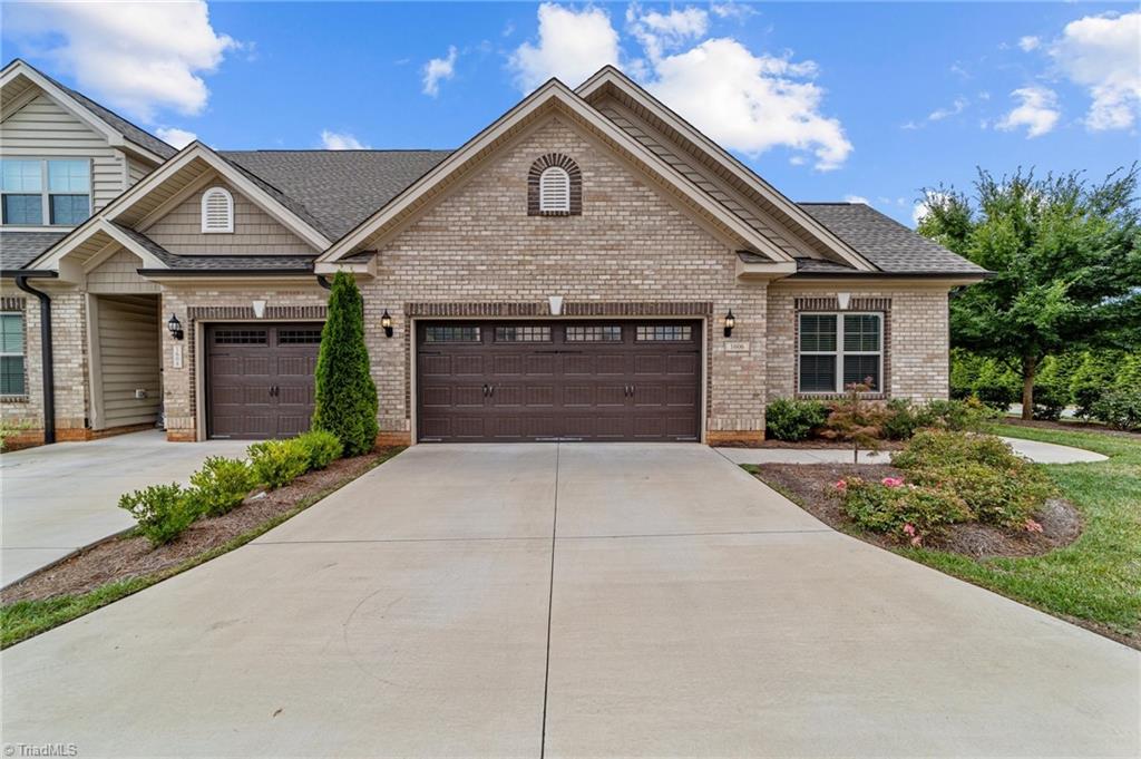 1606 Cedar Hill Way — photo