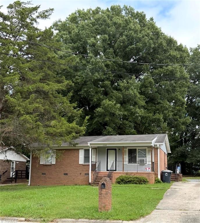 1240 Woodbriar Avenue — photo