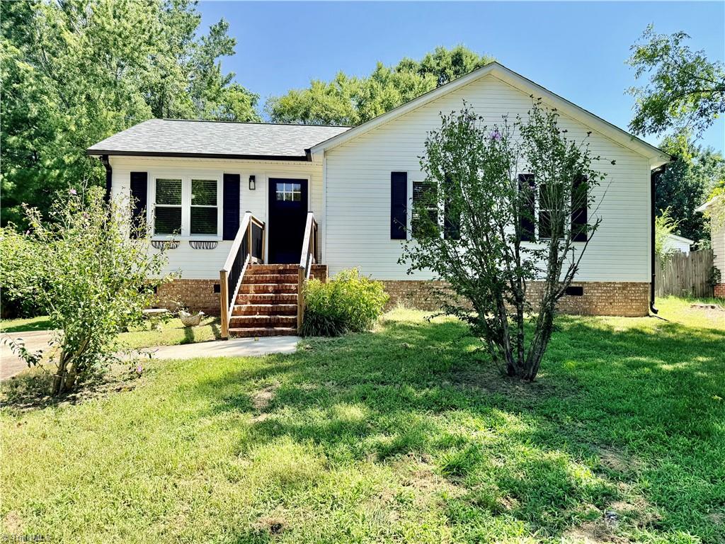 112 Parkdale Drive — photo