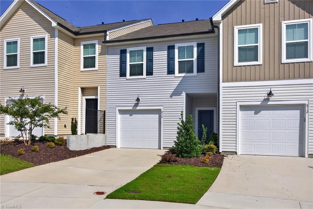 814 Falls Grove Trail — photo
