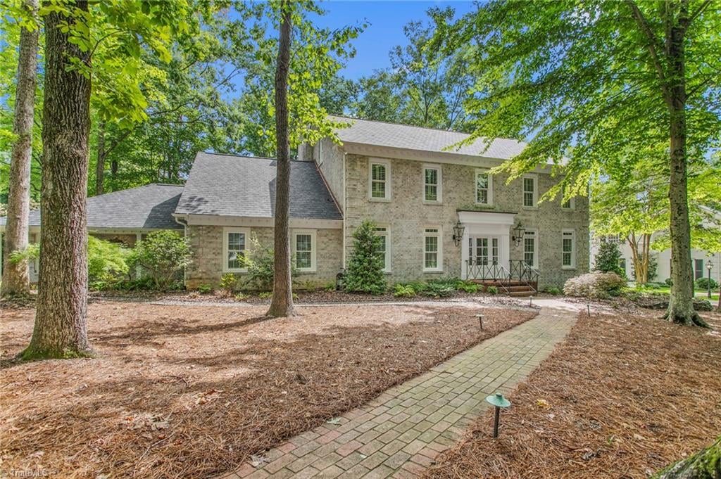 402 Parkmont Drive — photo