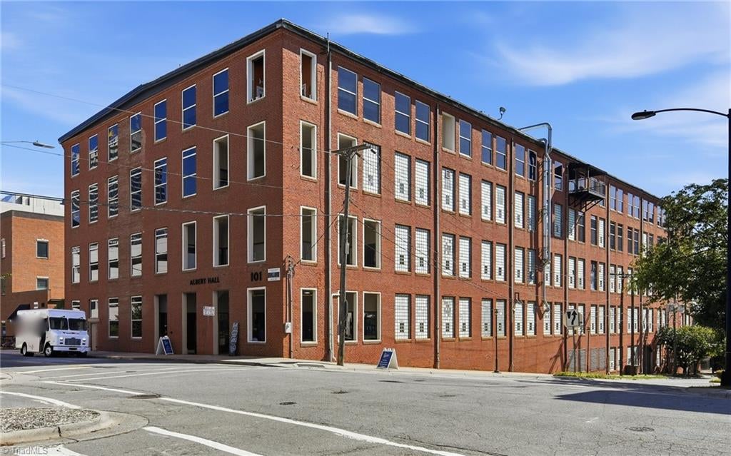 101 N Chestnut Street 4 — photo