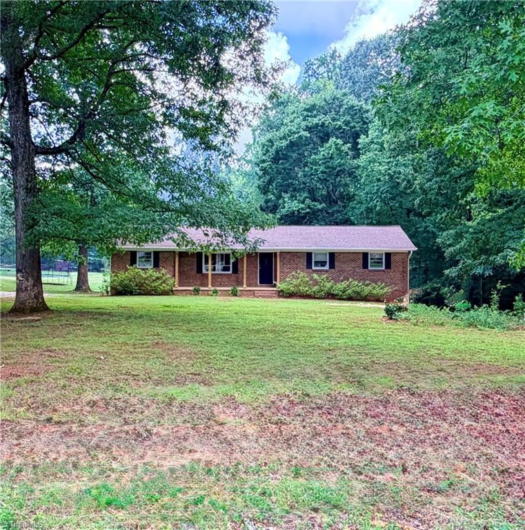 11564 Nc Highway 150 — photo
