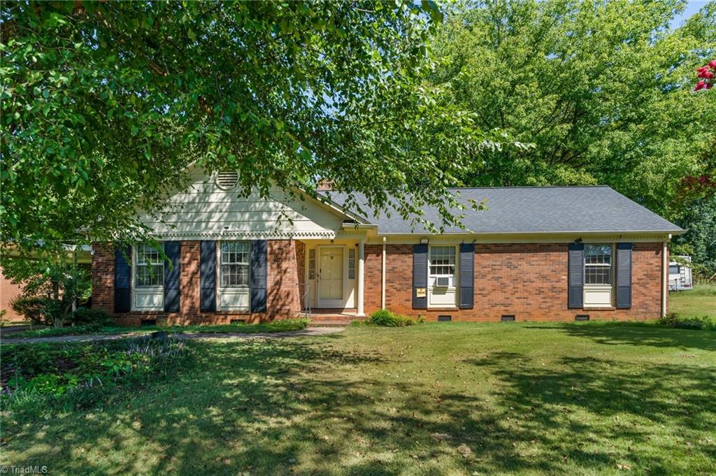 233 Maxwell Drive — photo