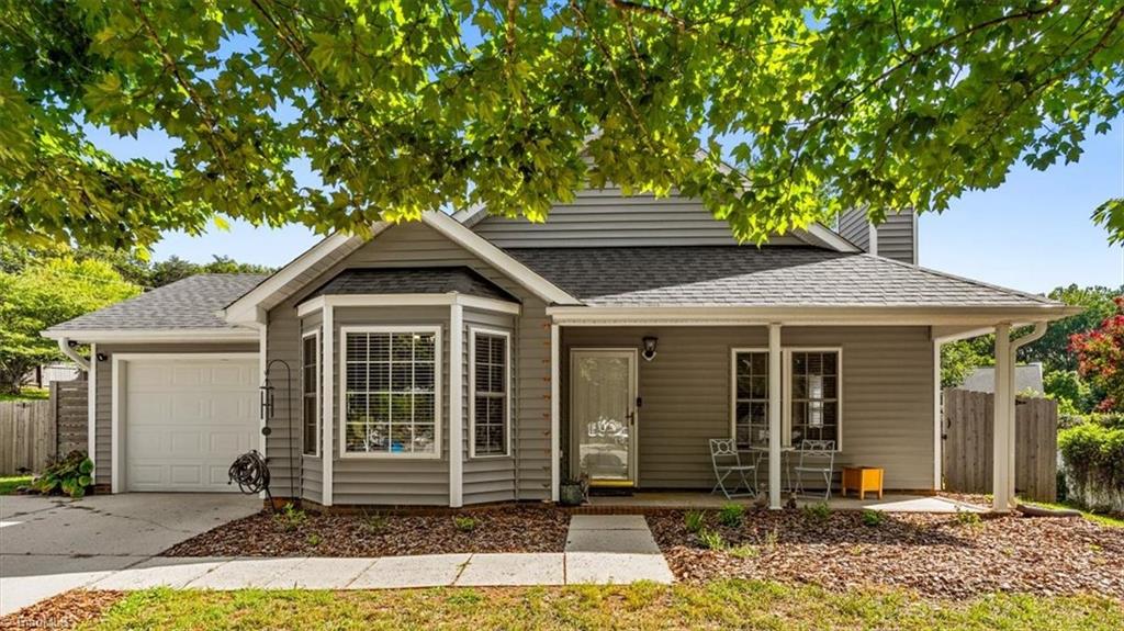 21 Crestbrook Court — photo