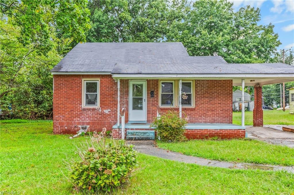 921 Gordon Street — photo