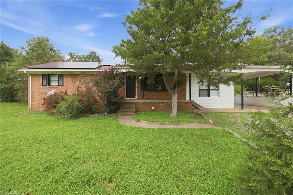 2202 Old Orchard Lane — photo