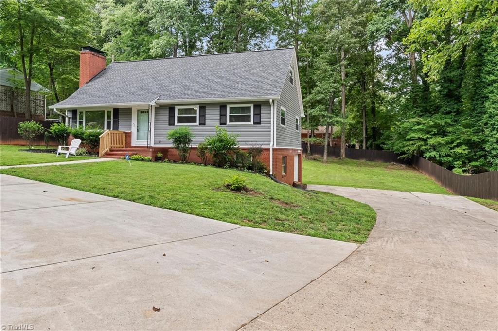521 Dogwood Circle — photo