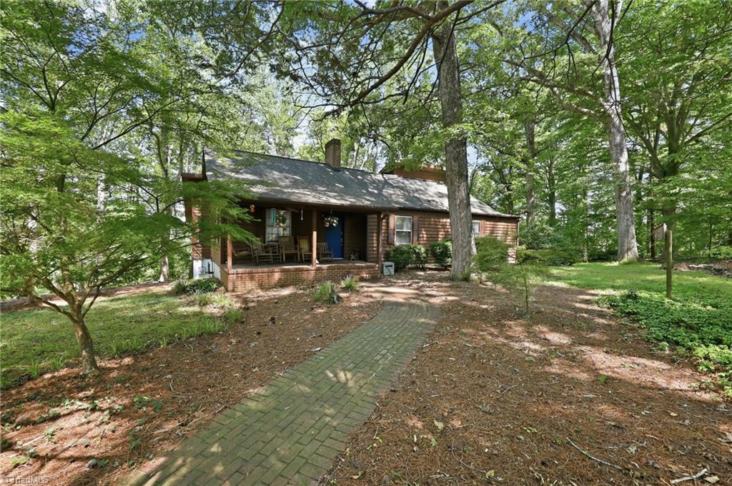 5275 Reynolda Road — photo