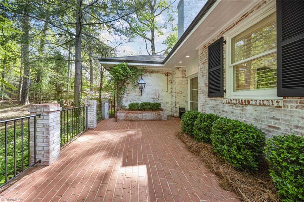 2319 Princess Ann Street — photo