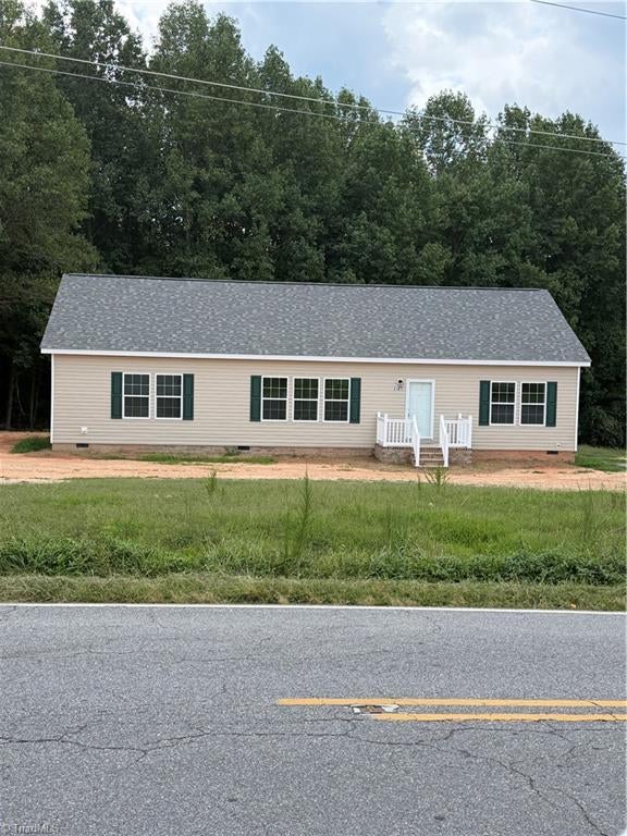 5101 Center Road — photo