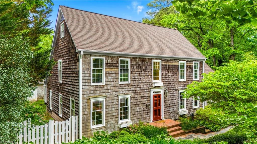 2109 Medford Lane — photo