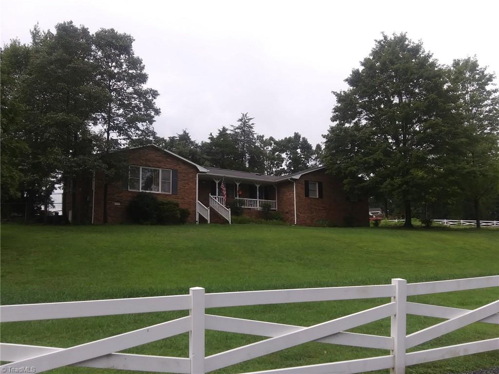 1753 Smith Farm Road — photo